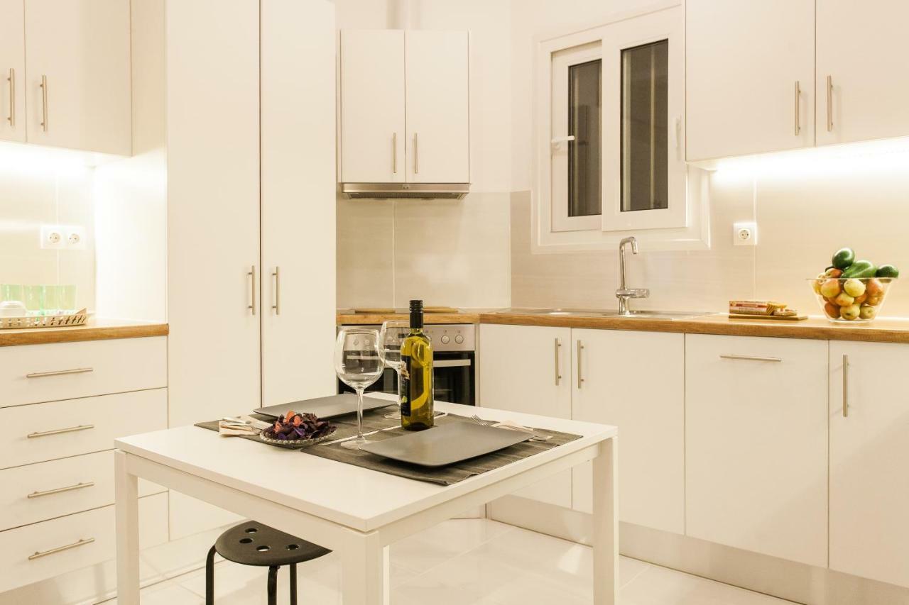 Classy And Stylish Private Apartment At Acropolis Museum Metro Station Атина Екстериор снимка