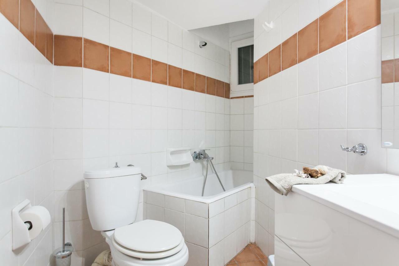 Classy And Stylish Private Apartment At Acropolis Museum Metro Station Атина Екстериор снимка