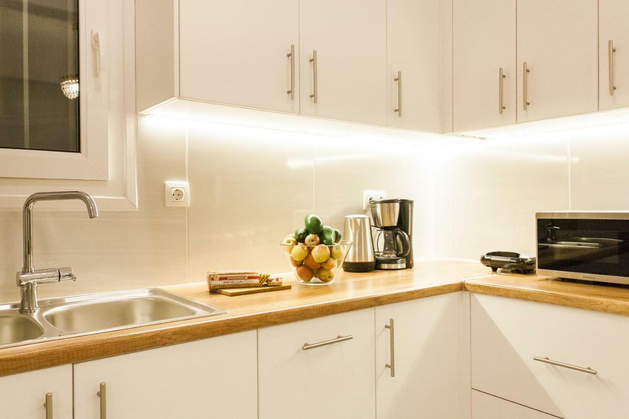 Classy And Stylish Private Apartment At Acropolis Museum Metro Station Атина Екстериор снимка