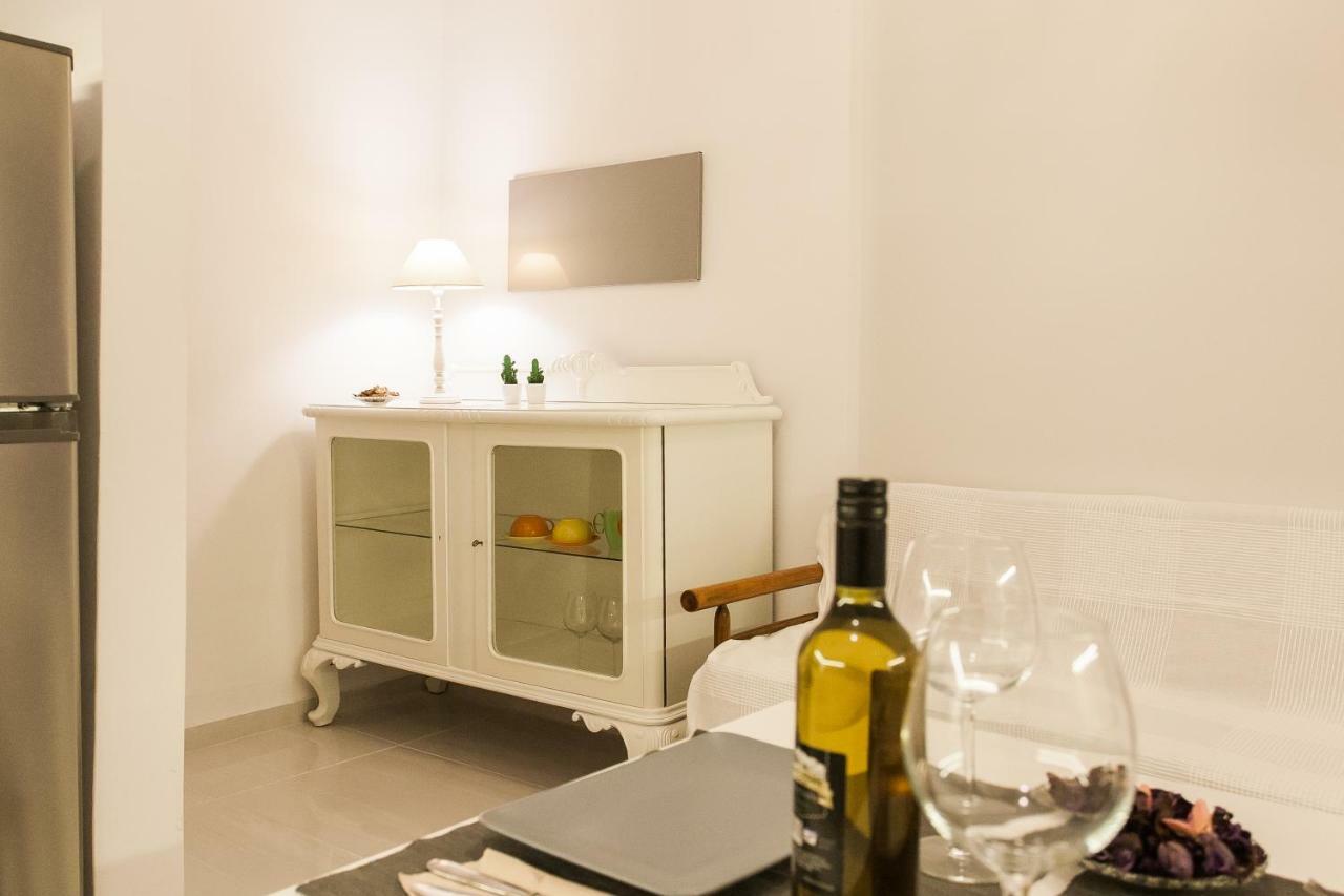 Classy And Stylish Private Apartment At Acropolis Museum Metro Station Атина Екстериор снимка